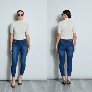 NWT New $98 Tahari Charlotte Double Button Skinny Matoury Wash Jeans Size 24W